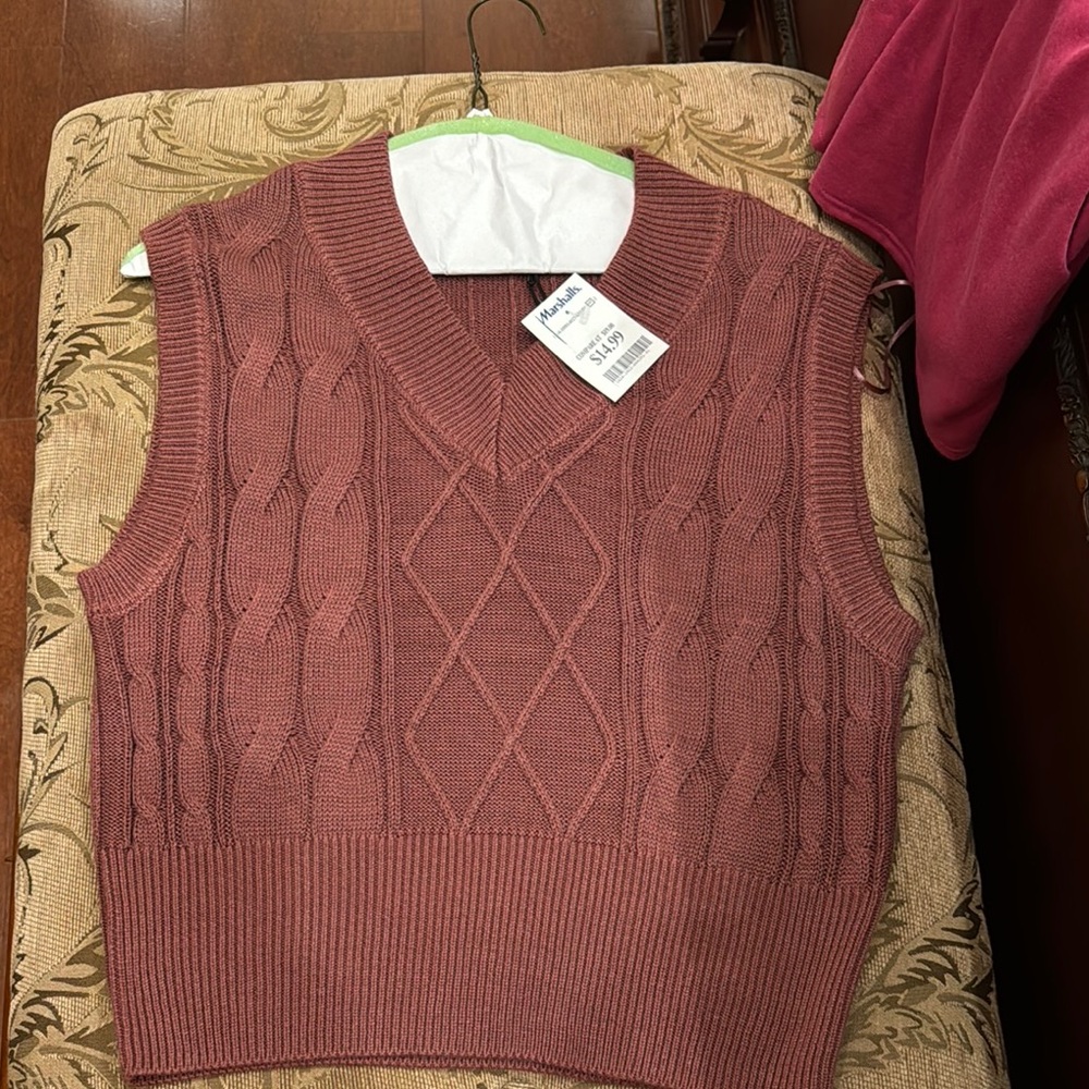 Moon & Madison Pink V-Neck Sweater